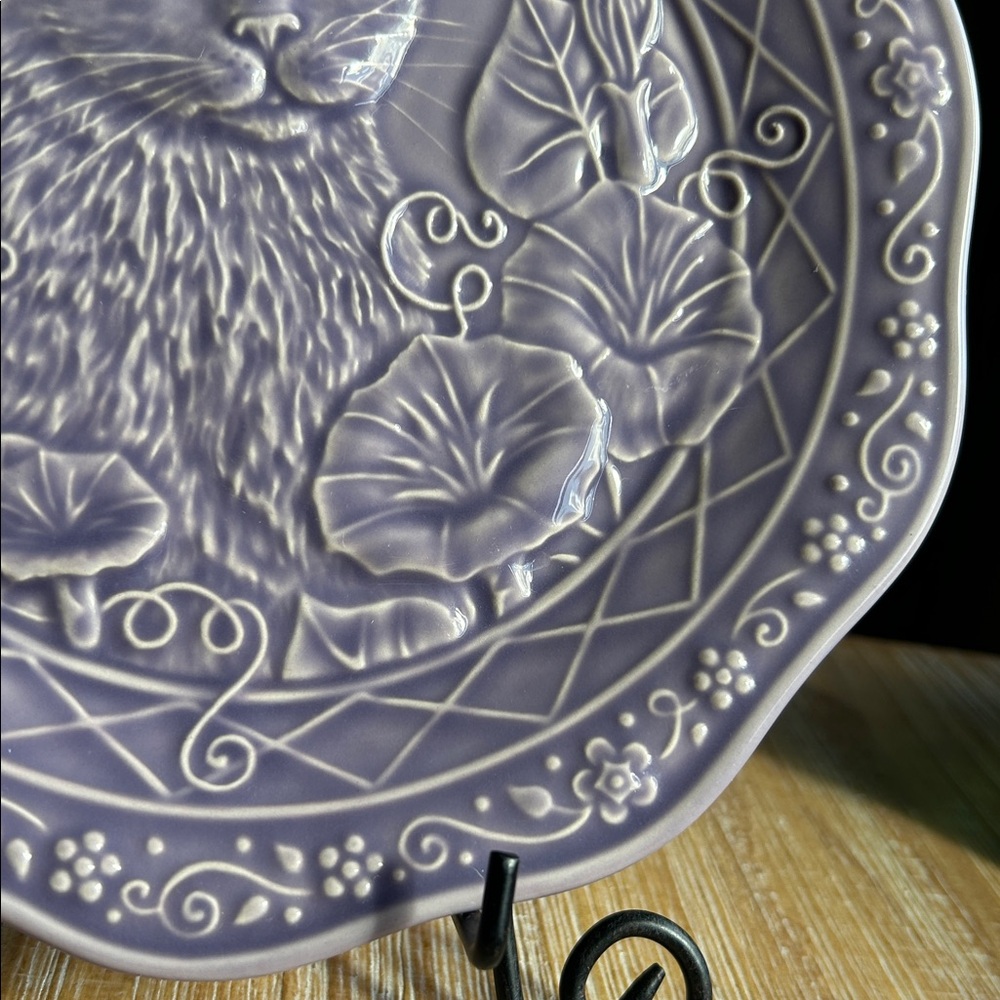 SALE Portugal The Meow Collection Patricia BA Shea Purple Majolica Cat Plates - Picture 9 of 16